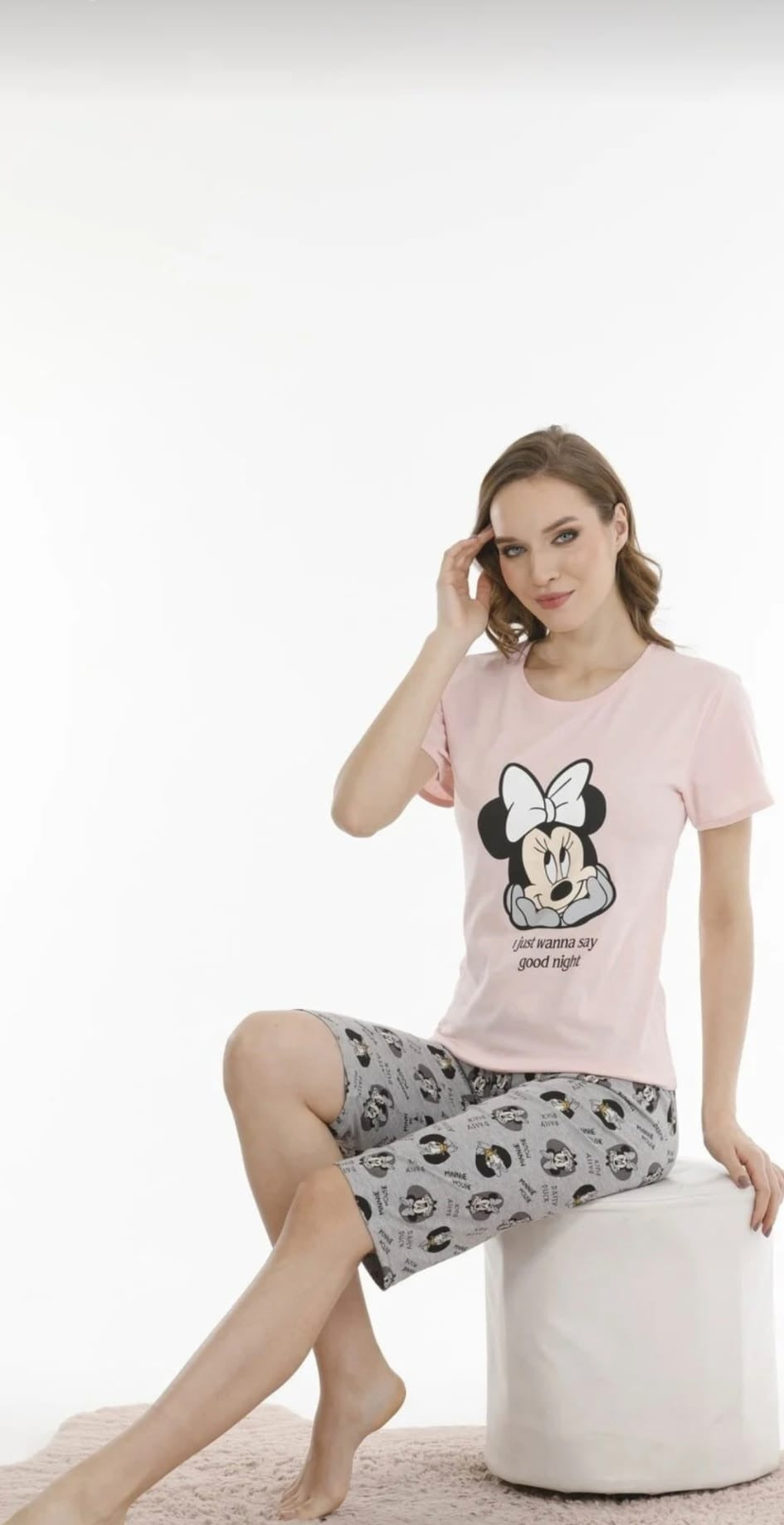 Tişört Kapri Pijama Takım Mickey Mouse Desenli Penye Kumaş