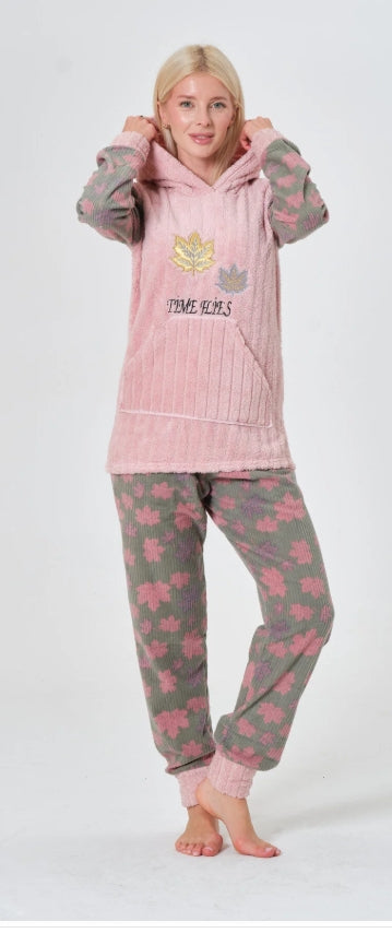 Kışlık Yaprak Desenli Kapüşonlu ve Kanguru Cepli İkili Polar Peluş Pijama Takım